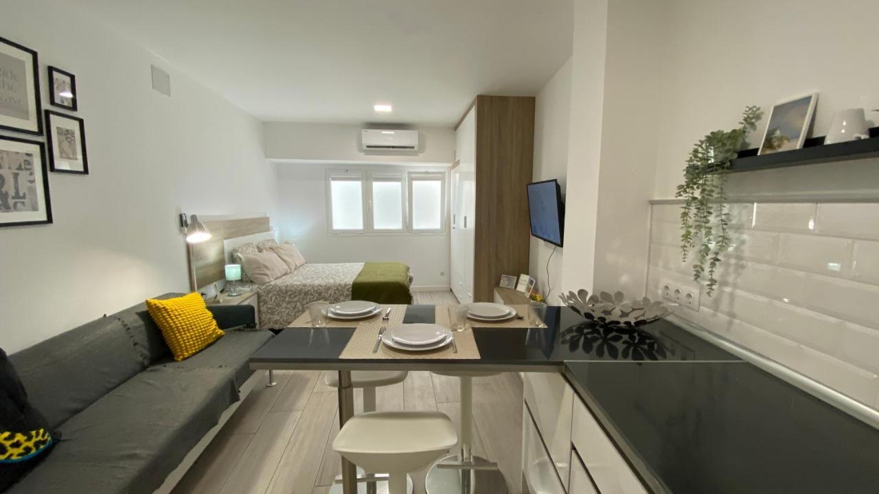 Studio In Las Canteras Beach Las Palmas de Gran Canaria Exterior photo