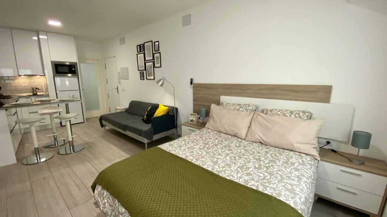 Studio In Las Canteras Beach Las Palmas de Gran Canaria Exterior photo